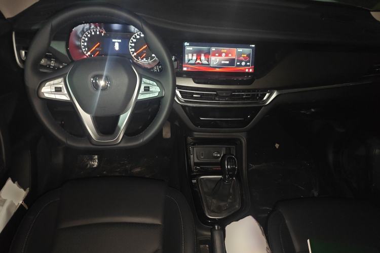 Used CHANGAN CS35PLUS 2021 Honor Million Edition 1.6L Manual Luxury Model Center Console