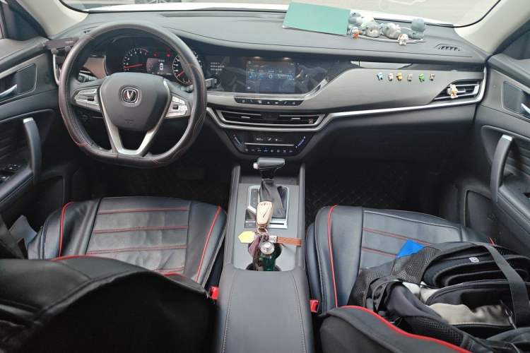 Used CHANGAN CS35PLUS 2021 Honor Million Edition 1.6L CVT Elite Model Center Console