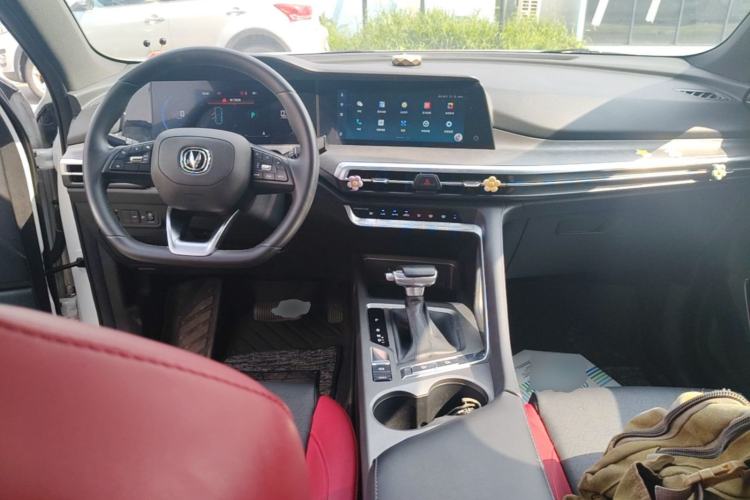 Used CHANGAN CS35PLUS 2021 Blue Whale NE 1.4T DCT Prestige Model Center Console