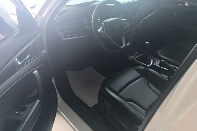 Used CHANGAN CS35PLUS 2021 Honor Million Edition 1.6L Manual Luxury Model Driver Seat