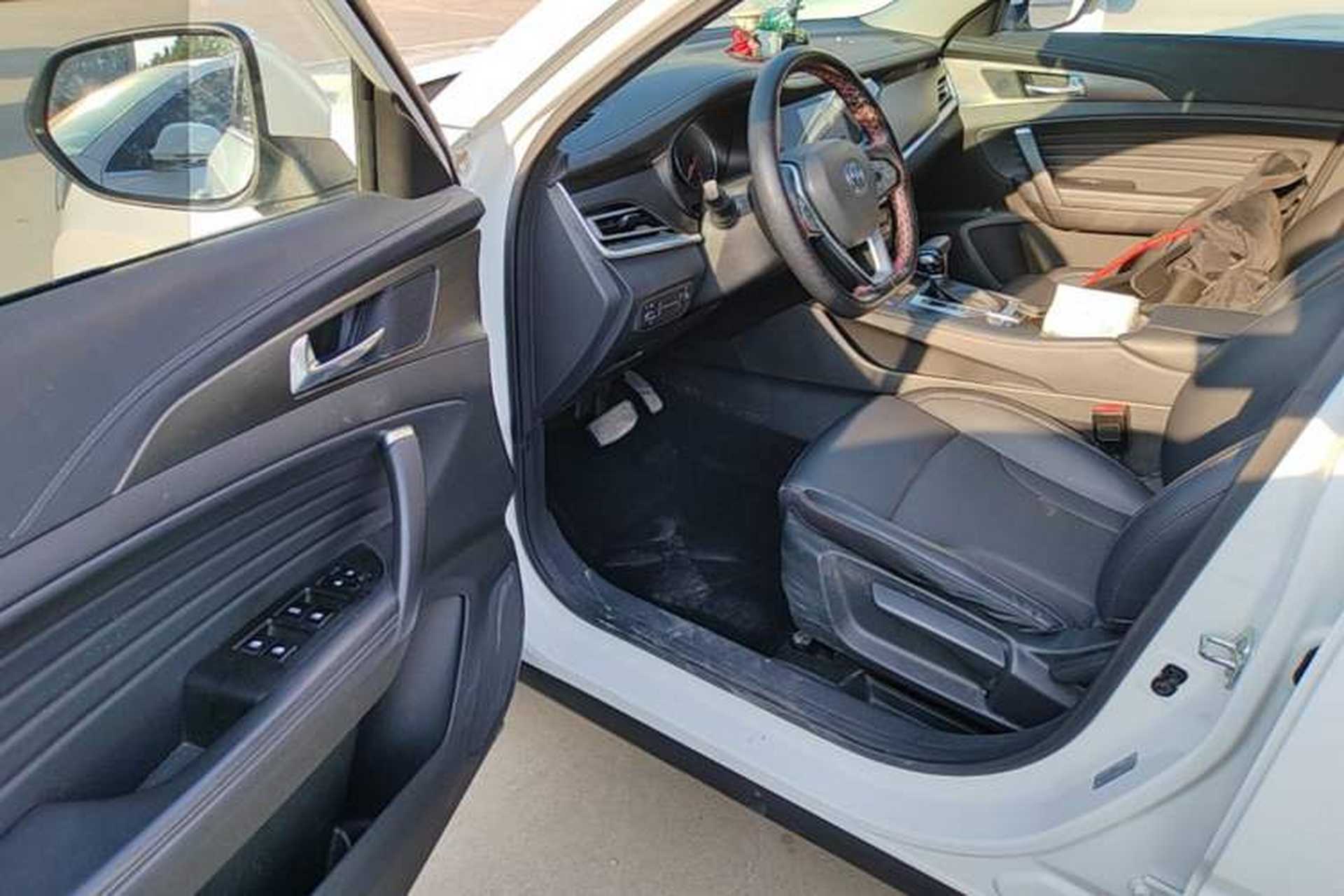 Used CHANGAN CS35PLUS 2021 Honor Million Edition 1.6L CVT Elite Model Driver Seat