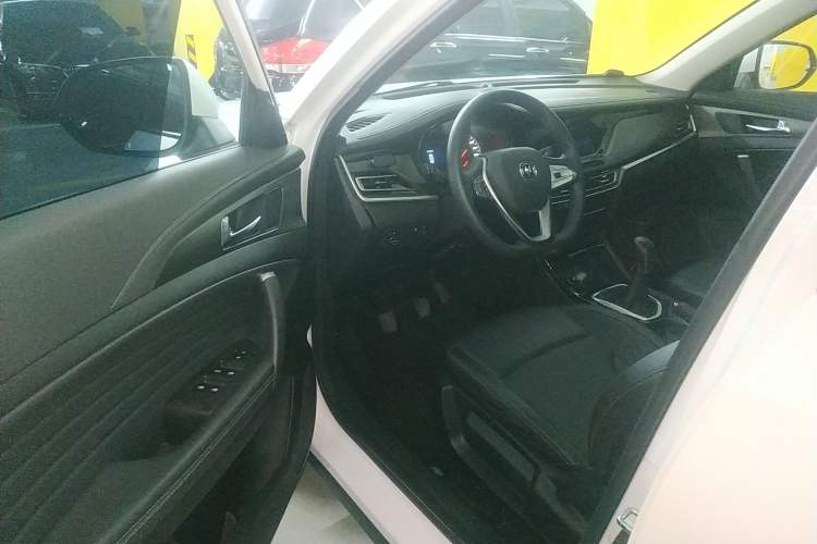 Used CHANGAN CS35PLUS 2021 Honor Million Edition 1.6L Manual Luxury Model Driver Seat