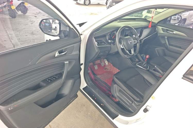 Used CHANGAN CS35PLUS 2021 Honor Million Edition 1.6L Manual Elite Model Driver Seat