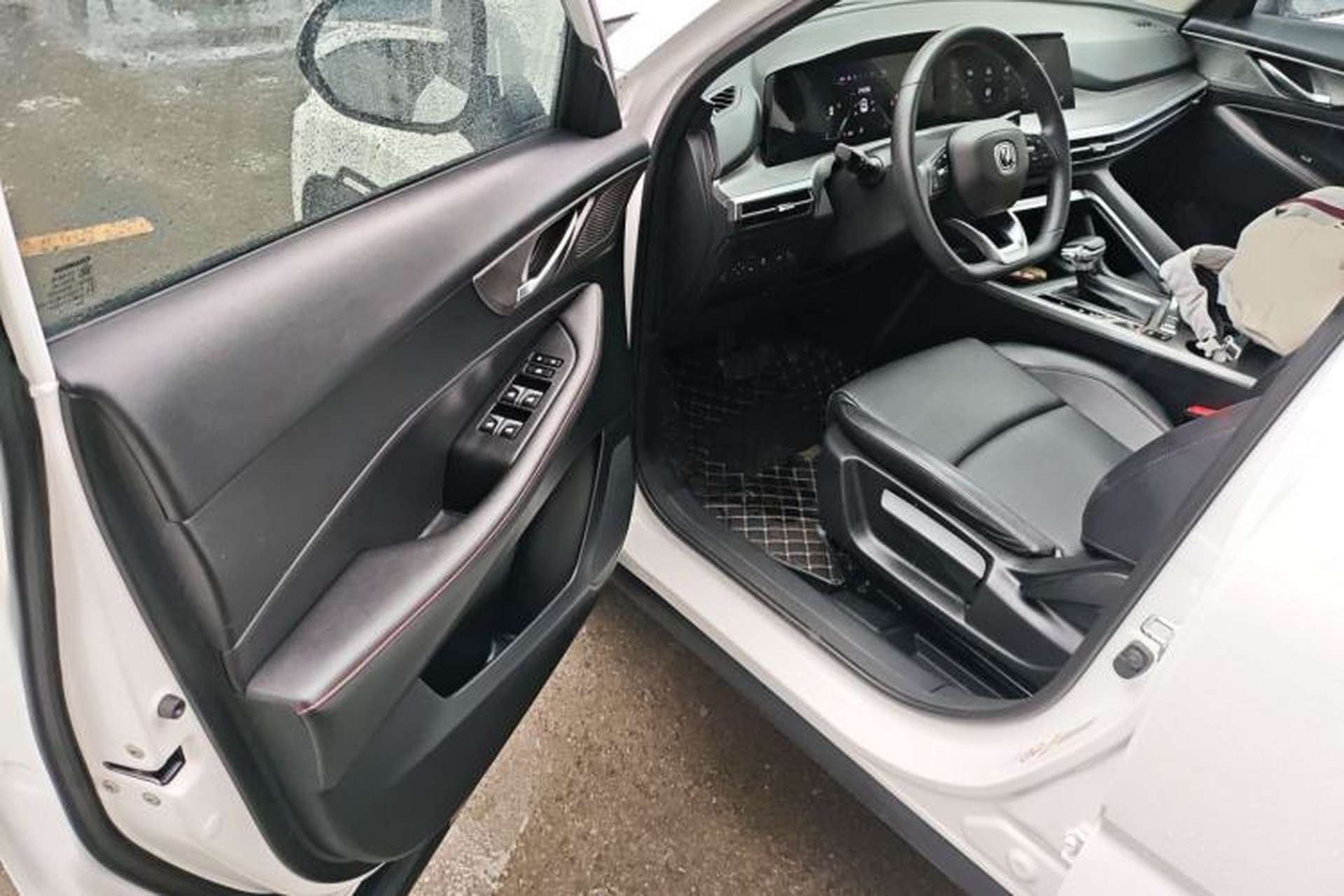 Used CHANGAN CS35PLUS 2021 Revised Version Blue Whale NE 1.4T DCT Luxury Edition Driver Seat