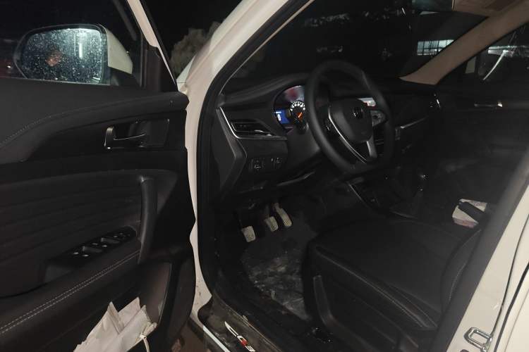 Used CHANGAN CS35PLUS 2021 Honor Million Edition 1.6L Manual Luxury Model Driver Seat