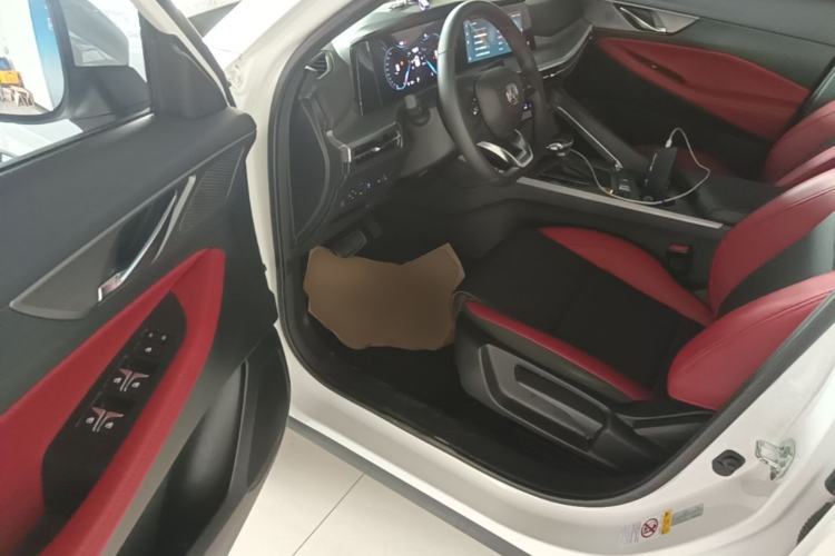 Used CHANGAN CS35PLUS 2021 Revised Version Blue Whale NE 1.4T DCT Luxury Edition Driver Seat