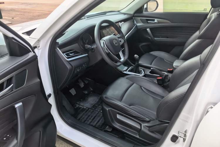 Used CHANGAN CS35PLUS 2021 Honor Million Edition 1.6L Manual Luxury Model Driver Seat
