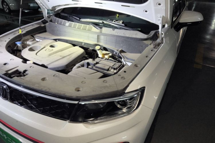Used CHANGAN CS35PLUS 2021 Honor Million Edition 1.6L Manual Luxury Model Engine Bay Left