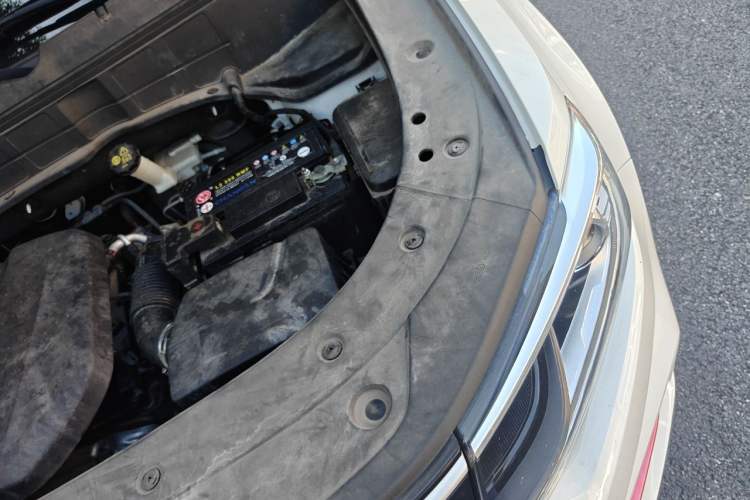 Used CHANGAN CS35PLUS 2021 Honor Million Edition 1.6L CVT Elite Model Engine Bay Left