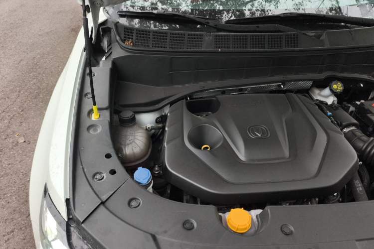 Used CHANGAN CS35PLUS 2021 Revised Version Blue Whale NE 1.4T DCT Luxury Edition Engine Bay Right