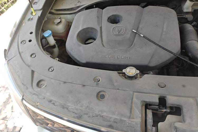 Used CHANGAN CS35PLUS 2021 Honor Million Edition 1.6L Manual Luxury Model Engine Bay Right