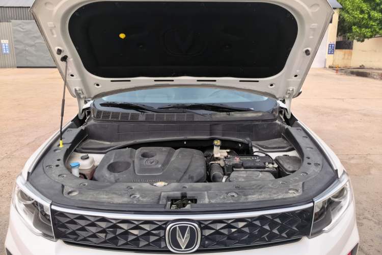 Used CHANGAN CS35PLUS 2021 Honor Million Edition 1.6L Manual Luxury Model Engine Bay