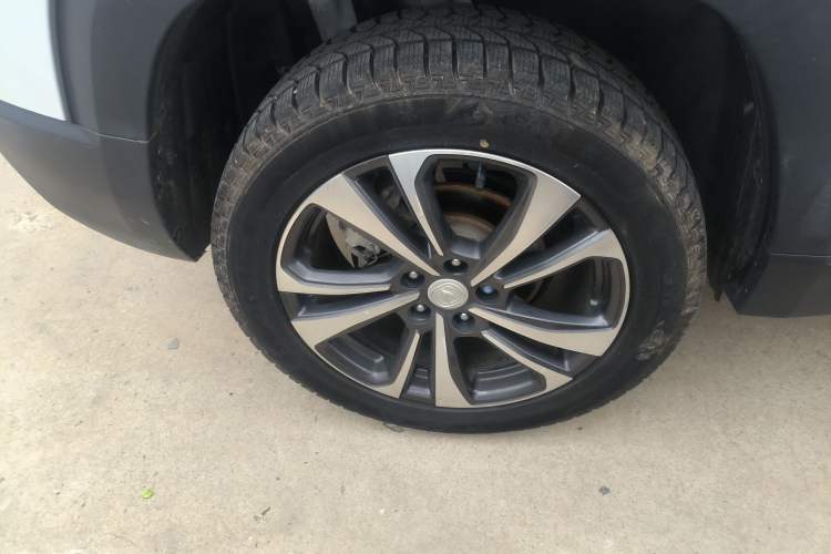 Used CHANGAN CS35PLUS 2021 Revised Version Blue Whale NE 1.4T DCT Luxury Edition Exterior 2