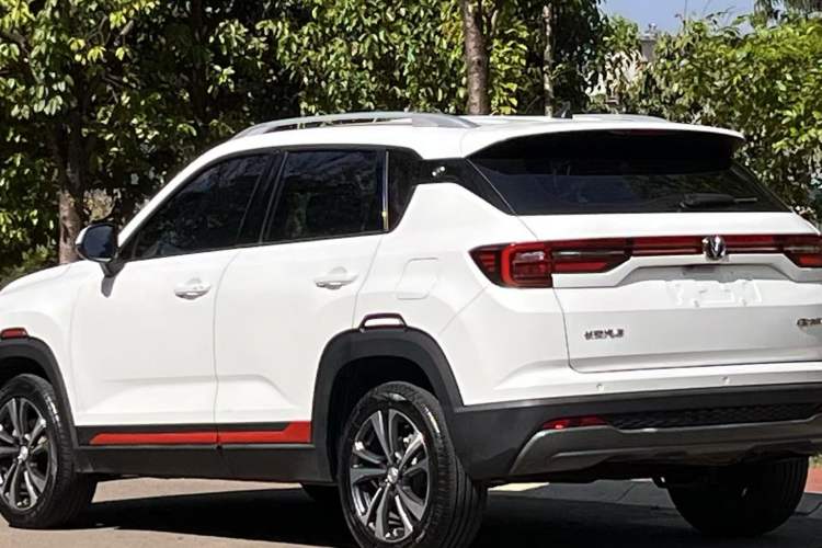 Used CHANGAN CS35PLUS 2021 Honor Million Edition 1.6L CVT Luxury Model Exterior 3