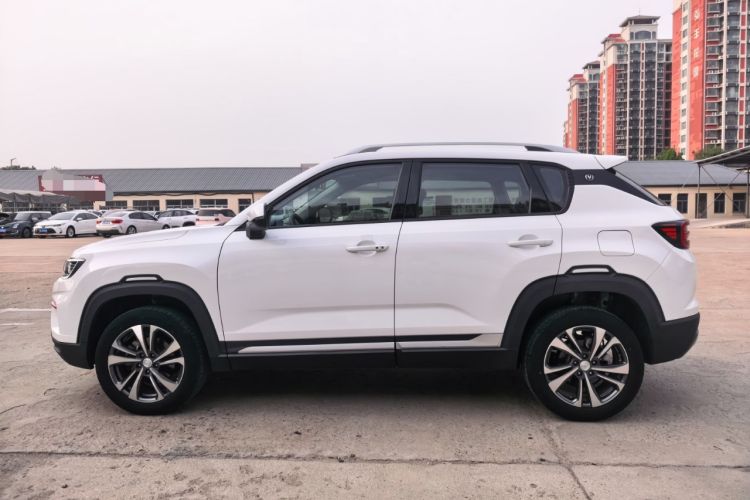 Used CHANGAN CS35PLUS 2021 Honor Million Edition 1.6L Manual Luxury Model Exterior 4