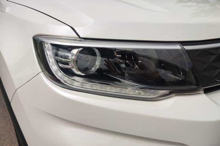 Used CHANGAN CS35PLUS 2021 Honor Million Edition 1.6L Manual Luxury Model Exterior 6