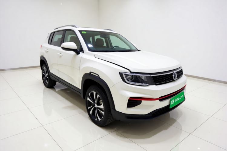 Used CHANGAN CS35PLUS 2021 Honor Million Edition 1.6L Manual Luxury Model Front Right 45 Deg