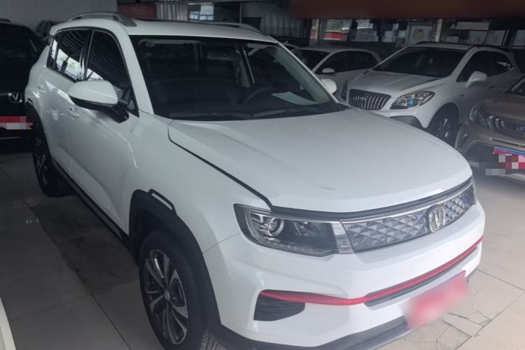 Used CHANGAN CS35PLUS 2021 Honor Million Edition 1.6L Manual Luxury Model Front Right 45 Deg