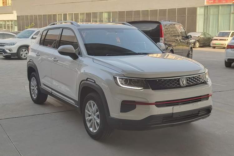 Used CHANGAN CS35PLUS 2021 Honor Million Edition 1.6L CVT Elite Model Front Right 45 Deg