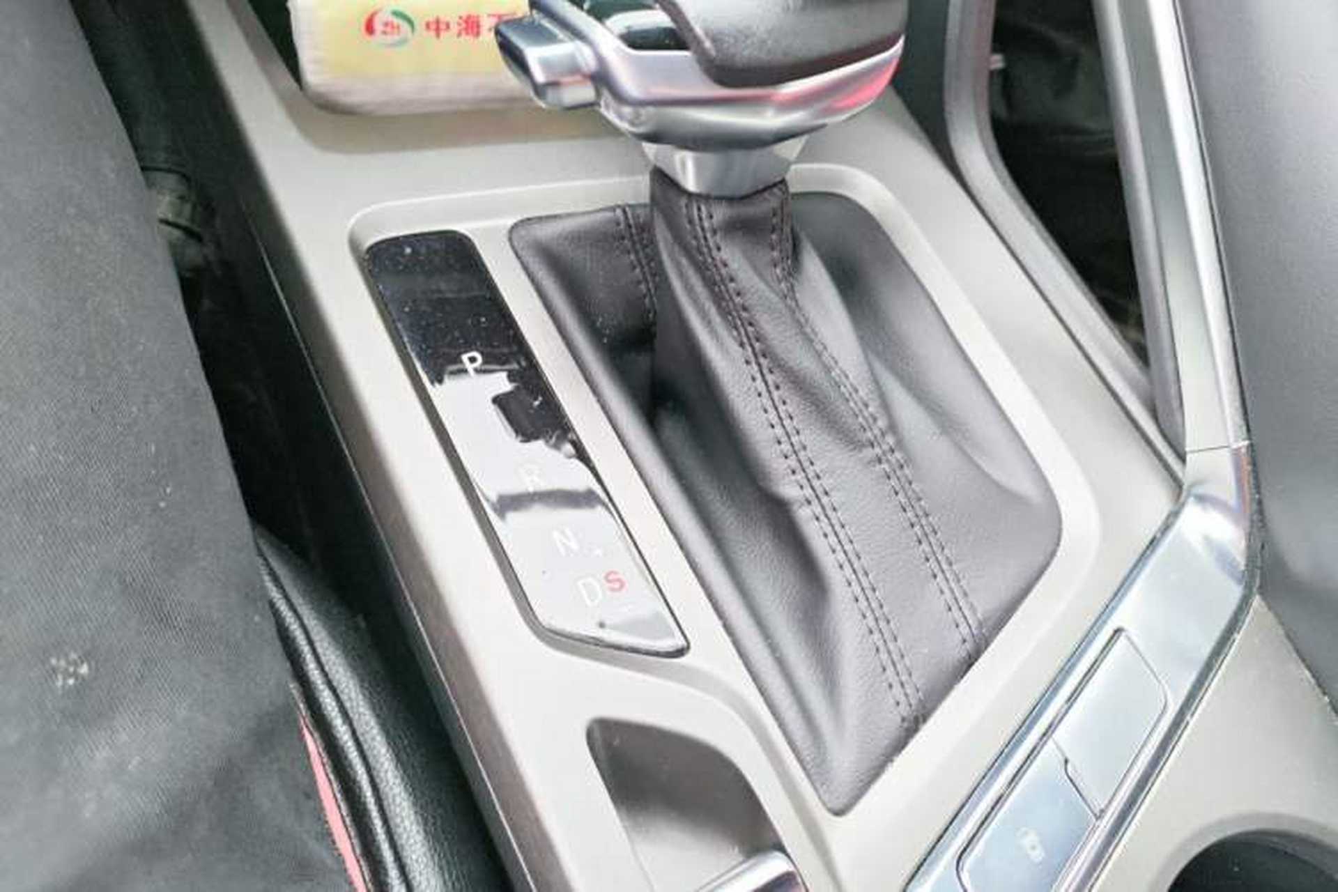 Used CHANGAN CS35PLUS 2021 Blue Whale NE 1.4T DCT Luxury Model Gear Lever