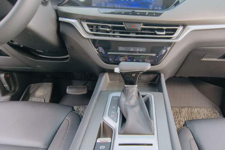 Used CHANGAN CS35PLUS 2021 Honor Million Edition 1.6L CVT Luxury Model Gear Lever