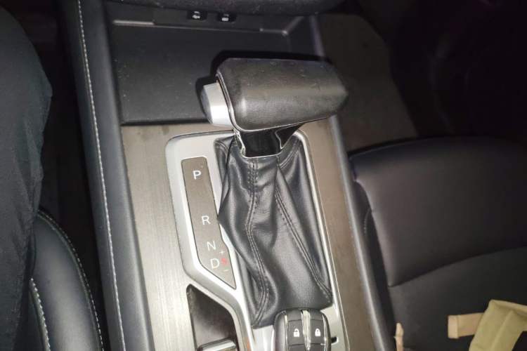 Used CHANGAN CS35PLUS 2021 Honor Million Edition 1.6L CVT Luxury Model Gear Lever