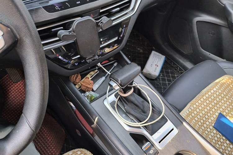 Used CHANGAN CS35PLUS 2021 Honor Million Edition 1.6L CVT Elite Model Gear Lever