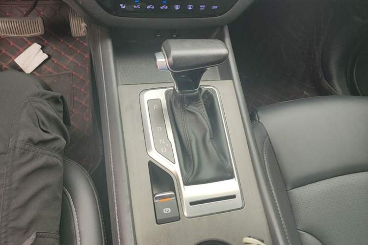 Used CHANGAN CS35PLUS 2021 Honor Million Edition 1.6L CVT Elite Model Gear Lever