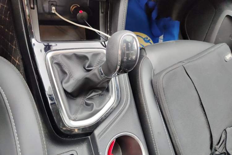 Used CHANGAN CS35PLUS 2021 Honor Million Edition 1.6L Manual Luxury Model Gear Lever