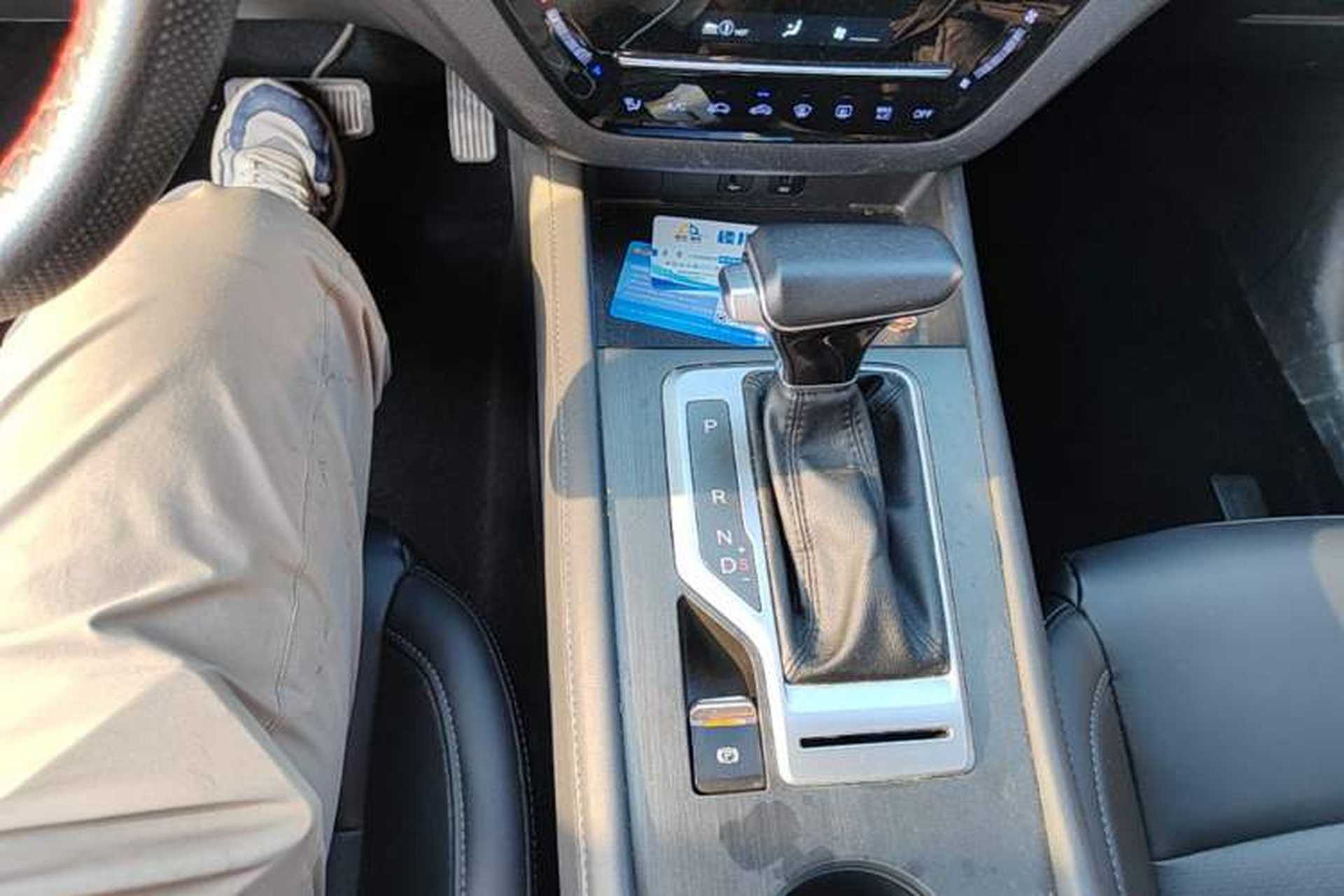 Used CHANGAN CS35PLUS 2021 Honor Million Edition 1.6L CVT Elite Model Gear Lever