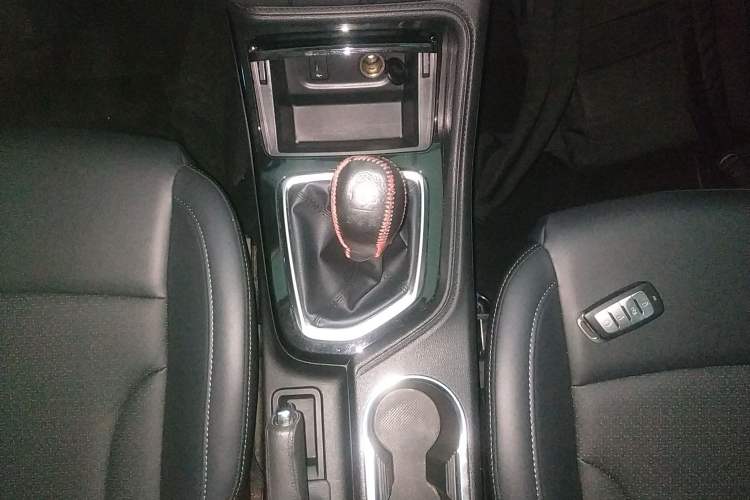 Used CHANGAN CS35PLUS 2021 Honor Million Edition 1.6L Manual Luxury Model Gear Lever