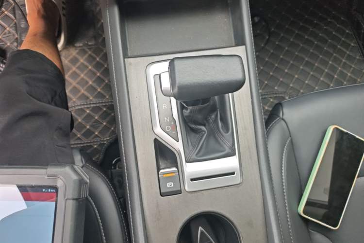 Used CHANGAN CS35PLUS 2021 Honor Million Edition 1.6L CVT Elite Model Gear Lever