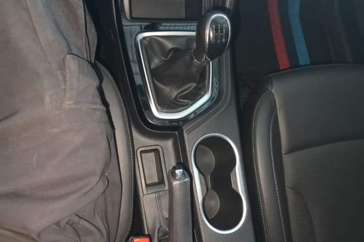 Used CHANGAN CS35PLUS 2021 Honor Million Edition 1.6L Manual Luxury Model Gear Lever