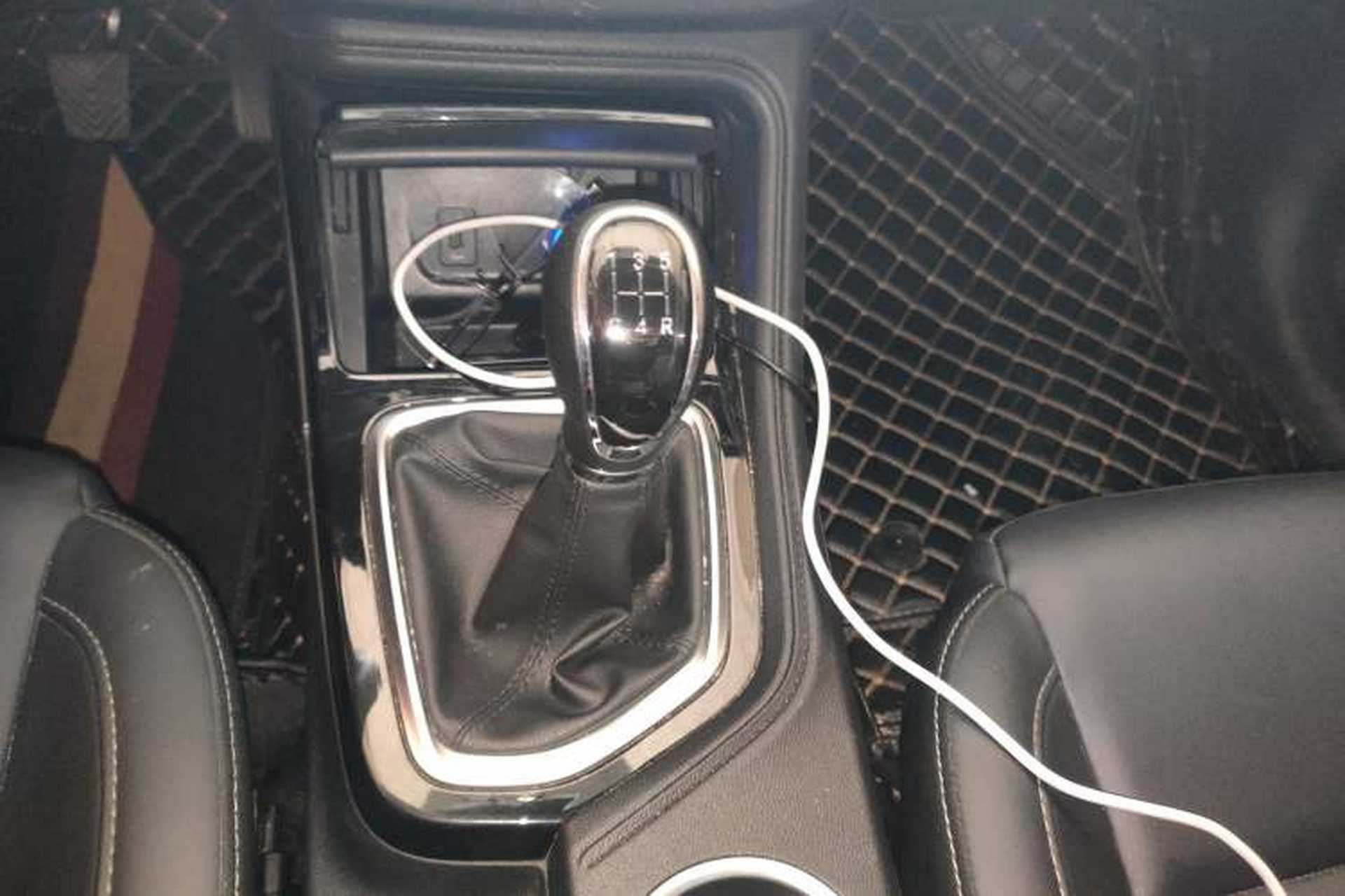 Used CHANGAN CS35PLUS 2021 Honor Million Edition 1.6L Manual Luxury Model Gear Lever