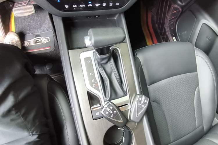 Used CHANGAN CS35PLUS 2021 Honor Million Edition 1.6L CVT Luxury Model Gear Lever