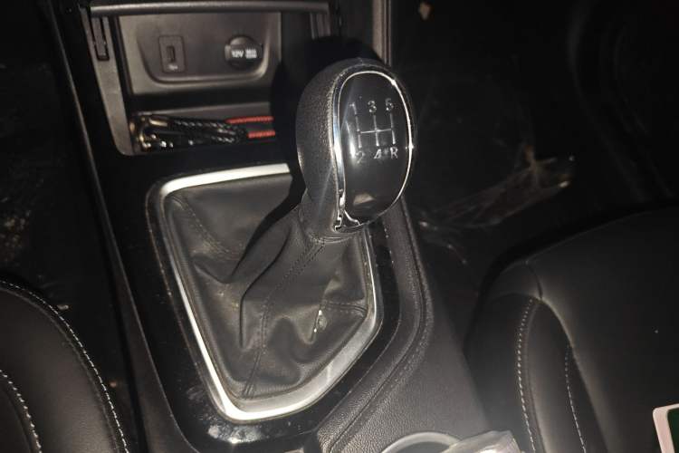 Used CHANGAN CS35PLUS 2021 Honor Million Edition 1.6L Manual Luxury Model Gear Lever