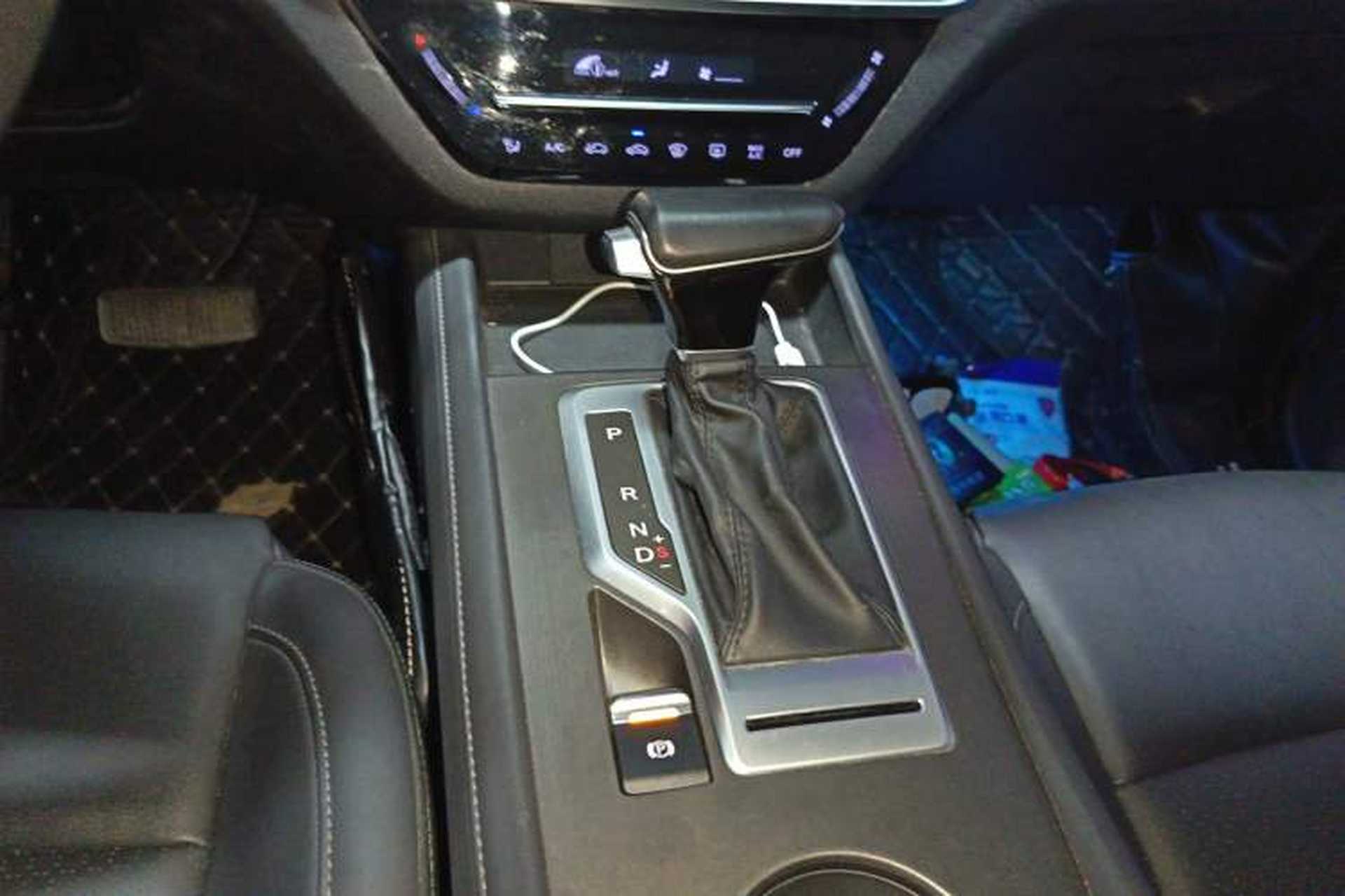 Used CHANGAN CS35PLUS 2021 Honor Million Edition 1.6L CVT Elite Model Gear Lever