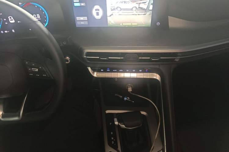 Used CHANGAN CS35PLUS 2021 Revised Version Blue Whale NE 1.4T DCT Luxury Edition Gear Lever