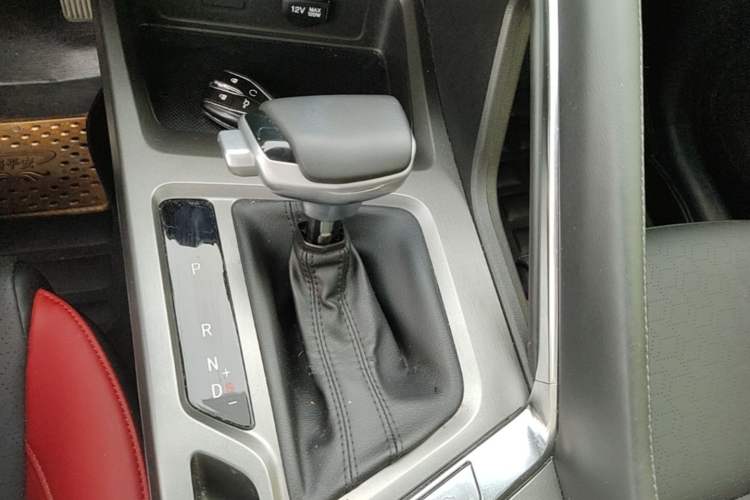 Used CHANGAN CS35PLUS 2021 Blue Whale NE 1.4T DCT Prestige Model Gear Lever