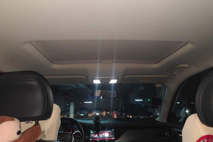 Used CHANGAN CS35PLUS 2021 Revised Version Glory Million Edition 1.6L Manual Luxury Edition Headliner