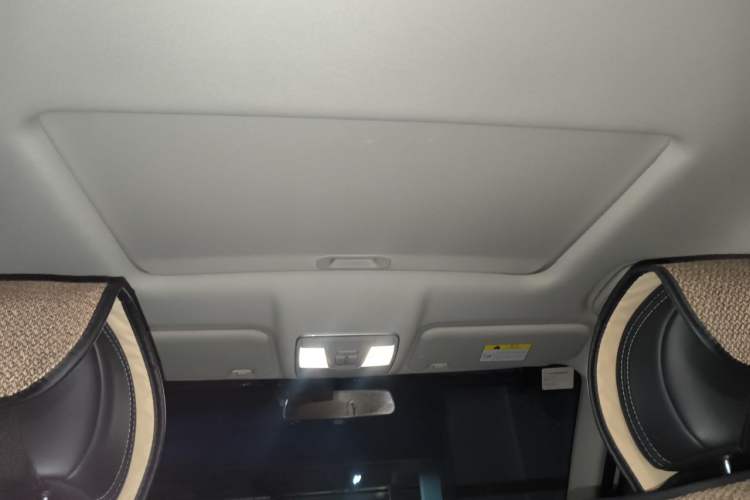 Used CHANGAN CS35PLUS 2021 Honor Million Edition 1.6L Manual Luxury Model Headliner