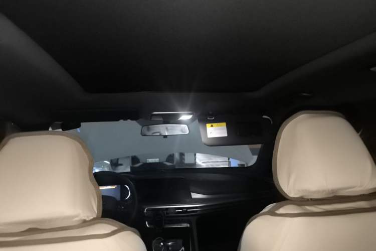 Used CHANGAN CS35PLUS 2021 Blue Whale NE 1.4T DCT Prestige Model Headliner