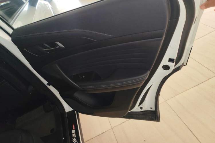 Used CHANGAN CS35PLUS 2021 Honor Million Edition 1.6L CVT Luxury Model Interior 6