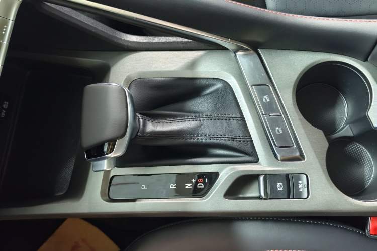 Used CHANGAN CS35PLUS 2021 Blue Whale NE 1.4T DCT Prestige Model Interior 9