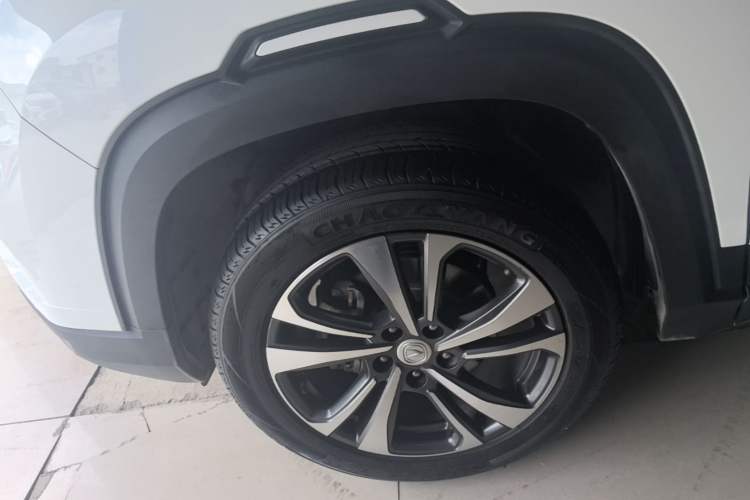 Used CHANGAN CS35PLUS 2021 Honor Million Edition 1.6L Manual Luxury Model Left Front Wheel Hub