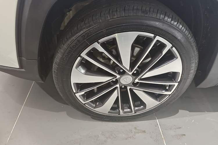 Used CHANGAN CS35PLUS 2021 Blue Whale NE 1.4T DCT Prestige Model Left Front Wheel Hub