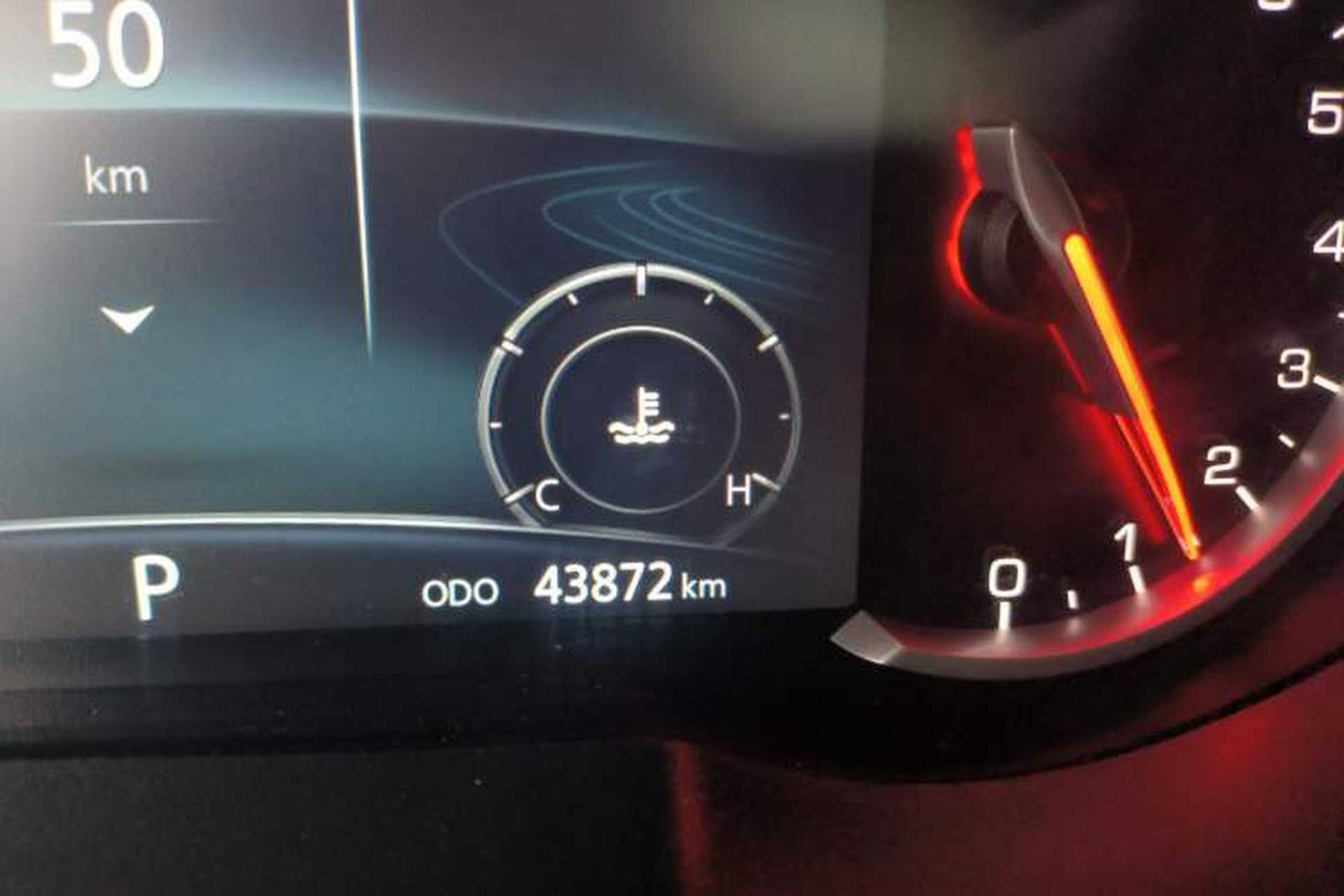 Used CHANGAN CS35PLUS 2021 Honor Million Edition 1.6L CVT Luxury Model Odometer Close Up