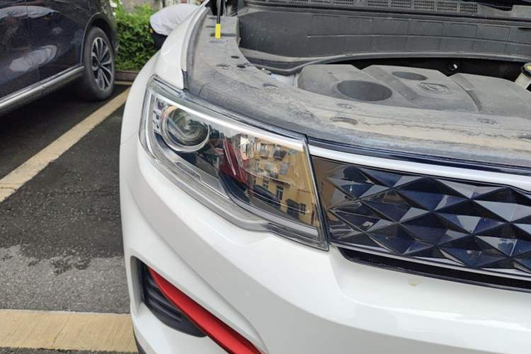 Used CHANGAN CS35PLUS 2021 Honor Million Edition 1.6L Manual Luxury Model Right Front Headlight