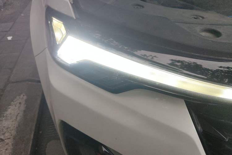 Used CHANGAN CS35PLUS 2021 Revised Version Blue Whale NE 1.4T DCT Luxury Edition Right Front Headlight
