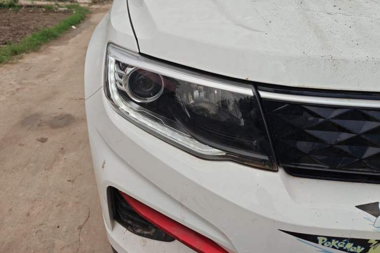 Used CHANGAN CS35PLUS 2021 Honor Million Edition 1.6L CVT Elite Model Right Front Headlight